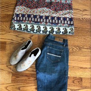 This adorable outfit The amount listed is for whole outfit and can sell seperate